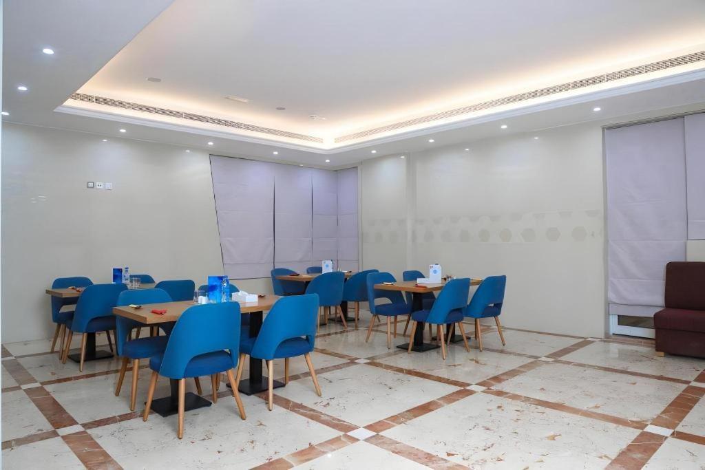 Alazmi Hotel Dubai Exterior photo
